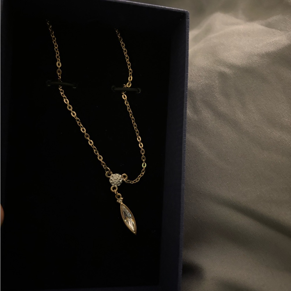 Swarovski white crystal pendant necklace 😍✨💎